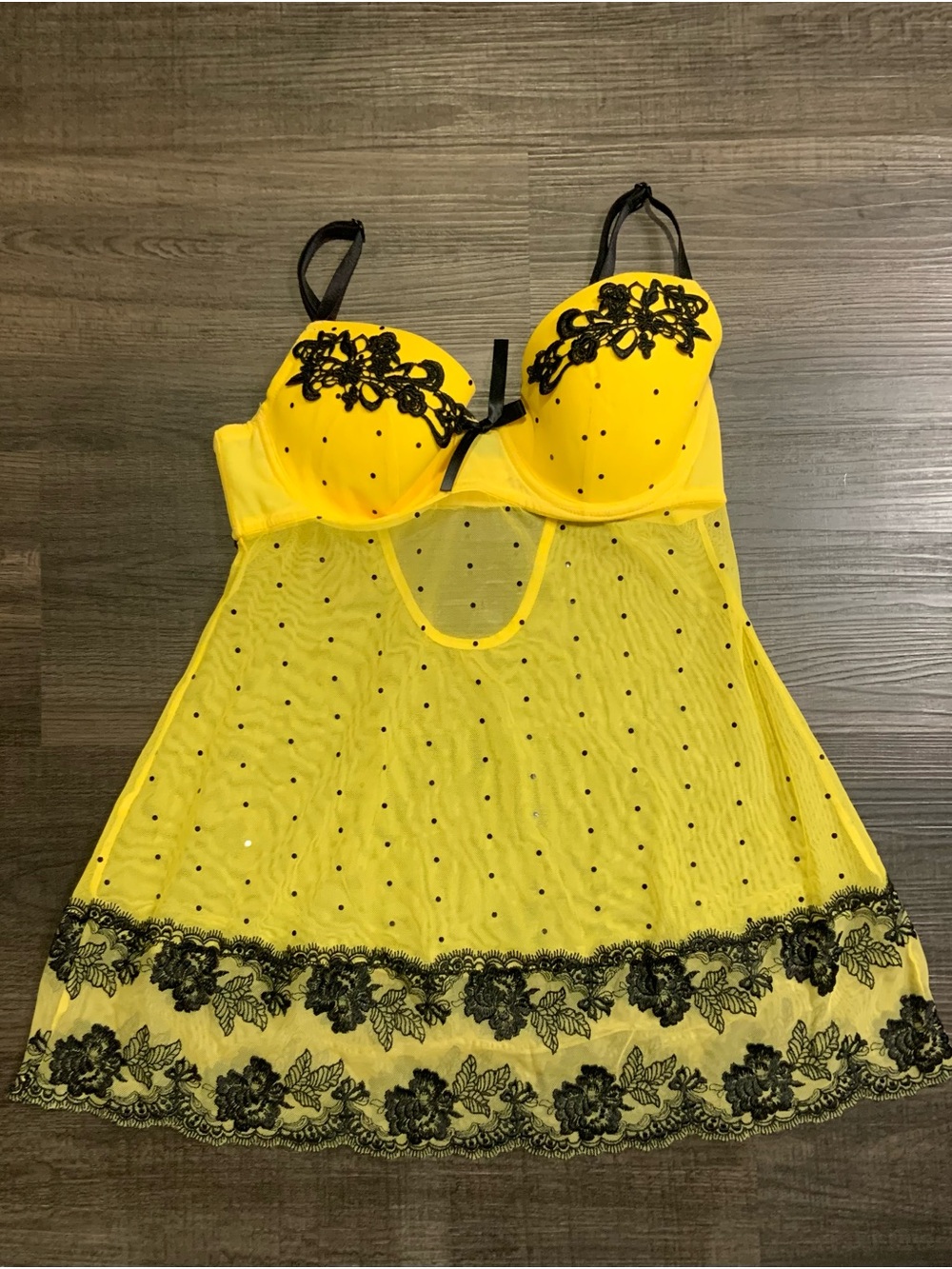 Yellow Lace-Trim Mesh Babydoll Chemise with Black Embroidery